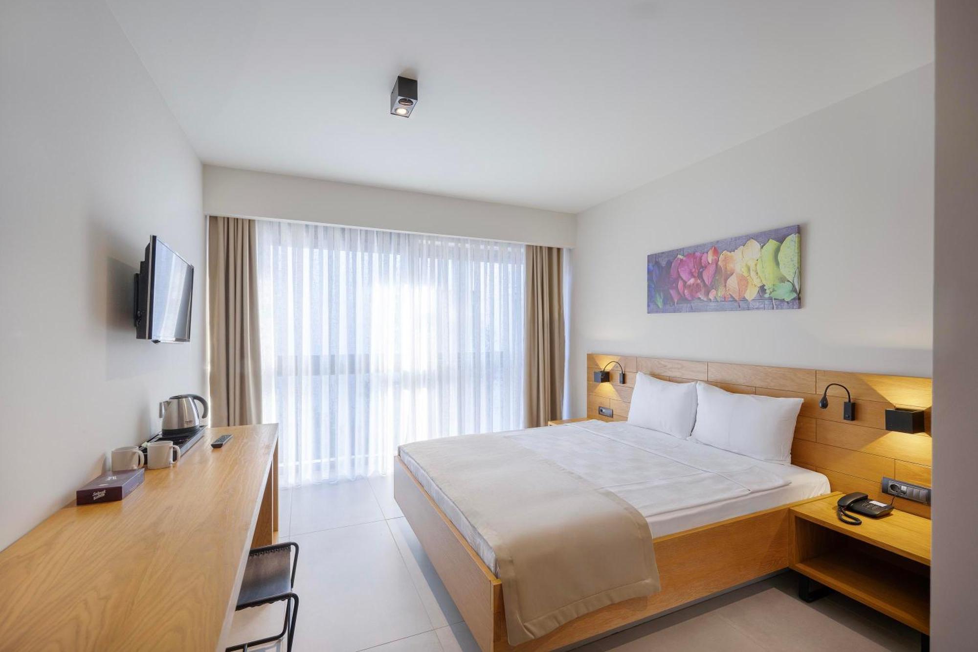 Otel Lei